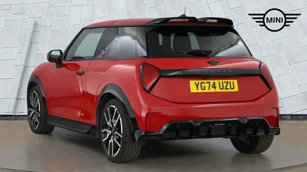 Used Mini Cooper Hatch 154 HP (113 kW) 2024 Red Hatchback