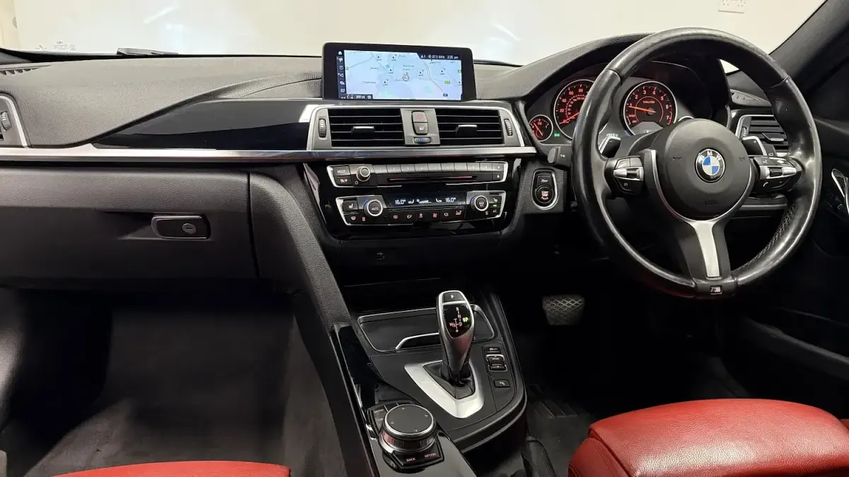 Used BMW 320 M Sport 184 HP (135 kW) 2018 Black Estate