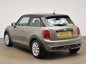Usado Mini Cooper S Classic 192 HP (141 kW) 2020 Cinzento Citadino