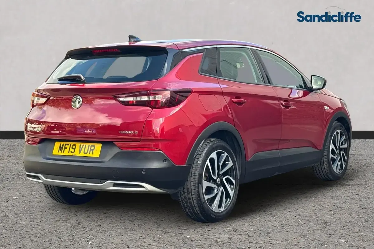 Used Vauxhall Grandland X Elite 131 HP (96 kW) 2021 Red SUV