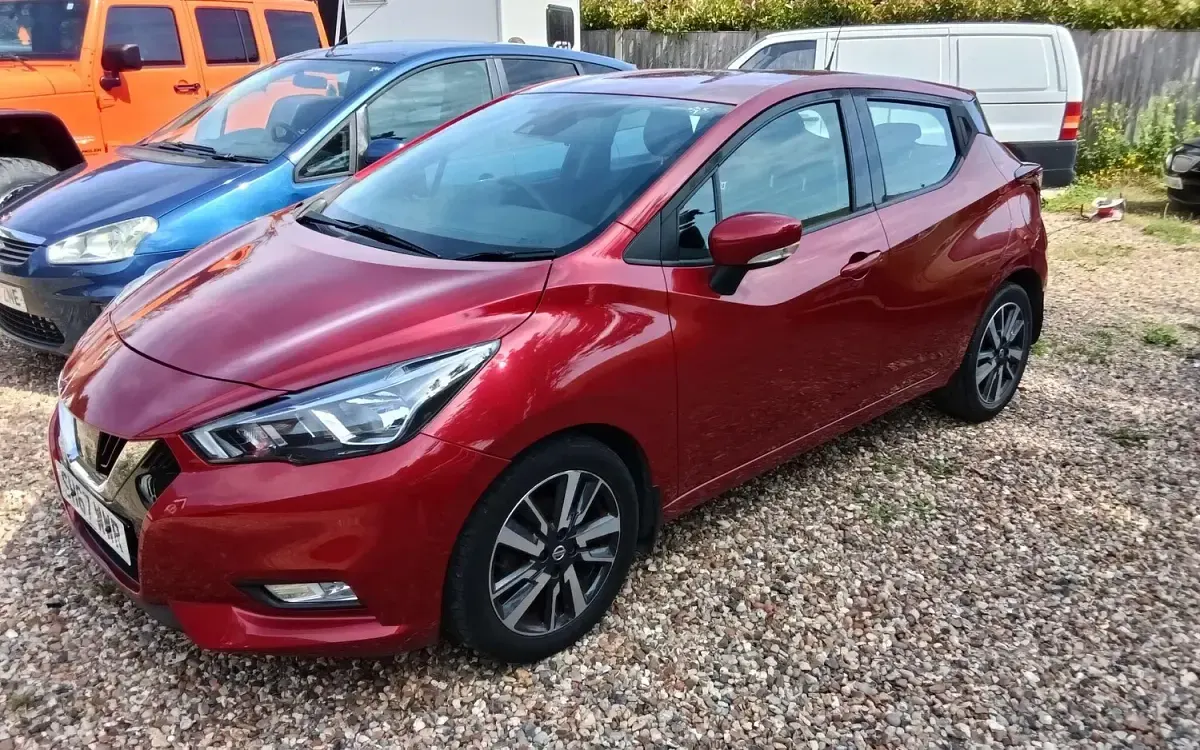 Used Nissan Micra Acenta 71 HP (52 kW) 2017 Red Hatchback