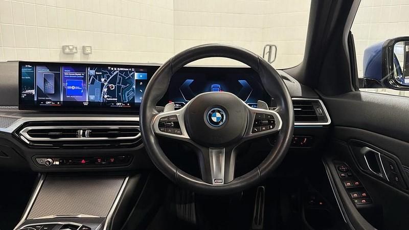 Used BMW 330e M Sport 288 HP (211 kW) 2024 Blue Estate