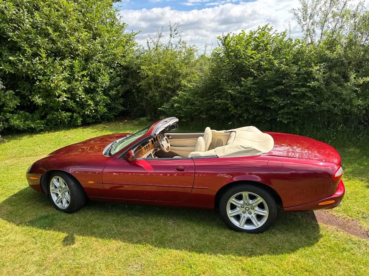 Used Jaguar XK8 1997 Red Cabriolet