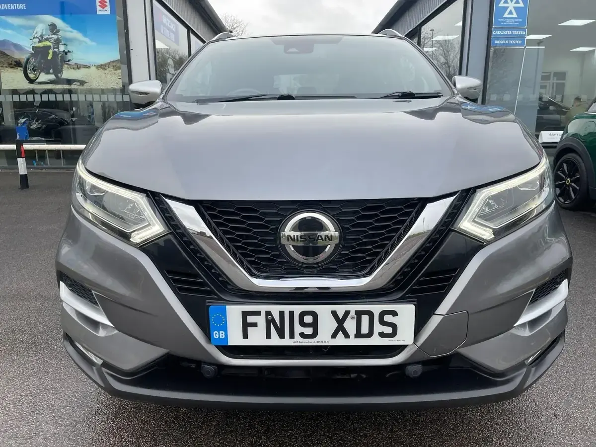 Used Nissan Qashqai Tekna+ 115 HP (84 kW) 2019 Grey SUV