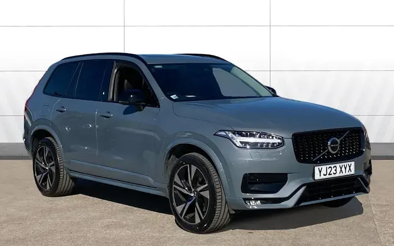 Usado Volvo XC90 Plus 235 HP (172 kW) 2023 SUV