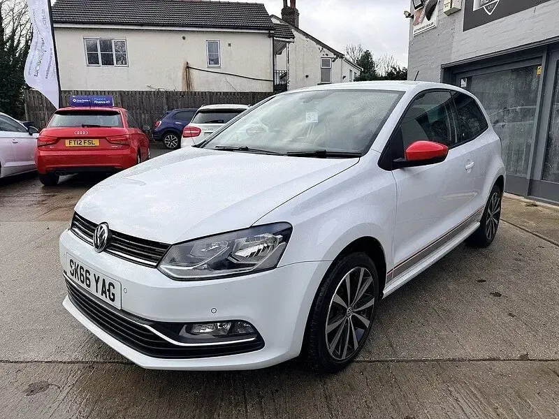 Used VW Polo Beats 90 HP (66 kW) 2016 White Hatchback