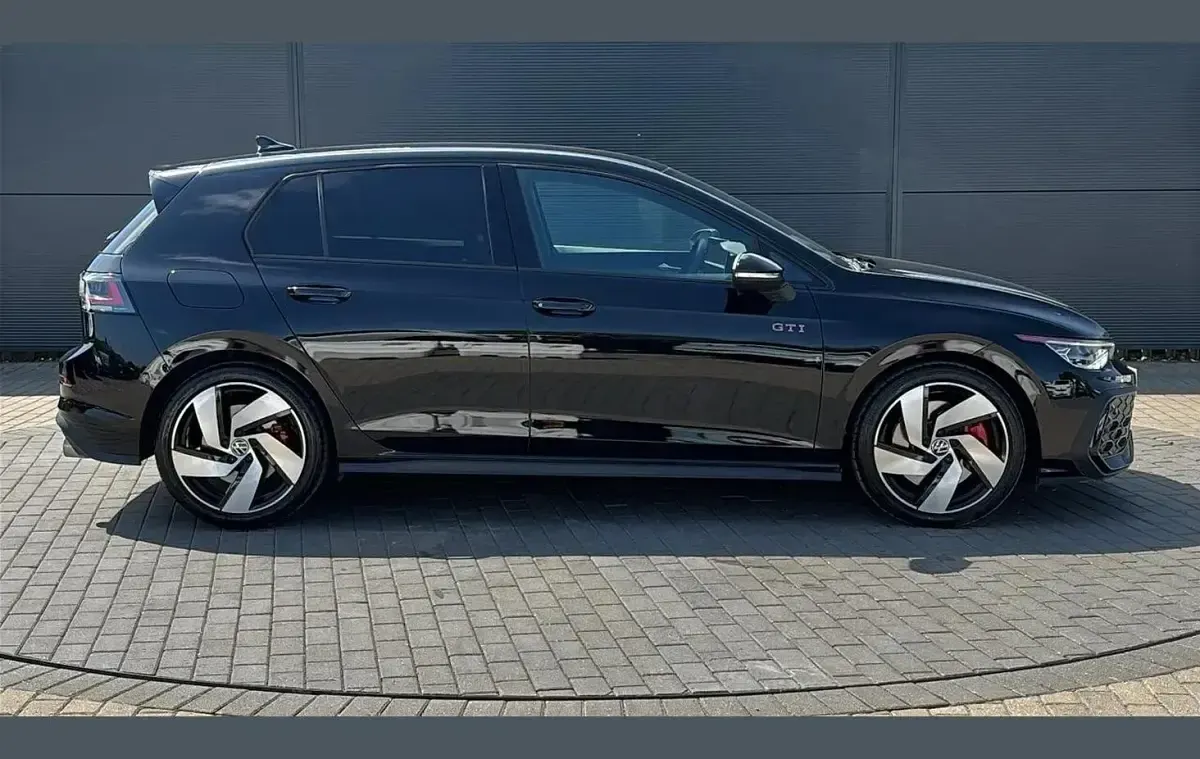 Used VW Golf VIII GTI 265 HP (194 kW) 2025 Black Hatchback