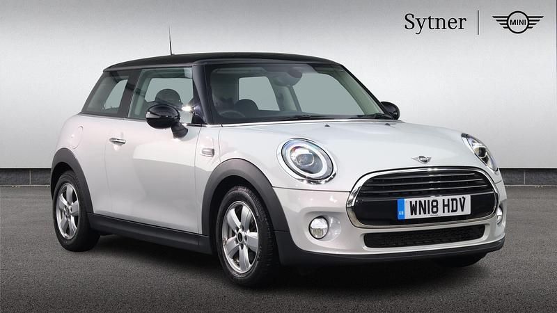 Silver Used 2018 Mini Cooper Hatch Hatchback | £13,000 (Good price) - Image 1/4
