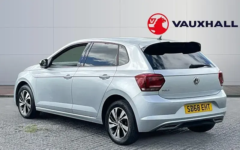 Used VW Polo SE 113 HP (83 kW) 2018 White Hatchback