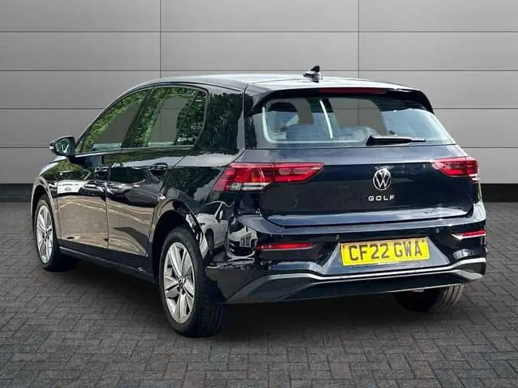 Used VW Golf VIII Life 130 HP (95 kW) 2022 Black Hatchback