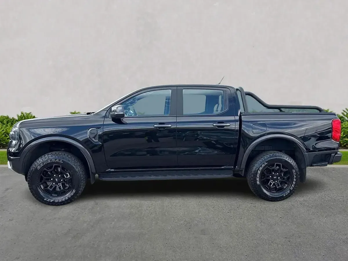Used Ford Ranger Tremor 205 HP (150 kW) 2025 Black Pickup