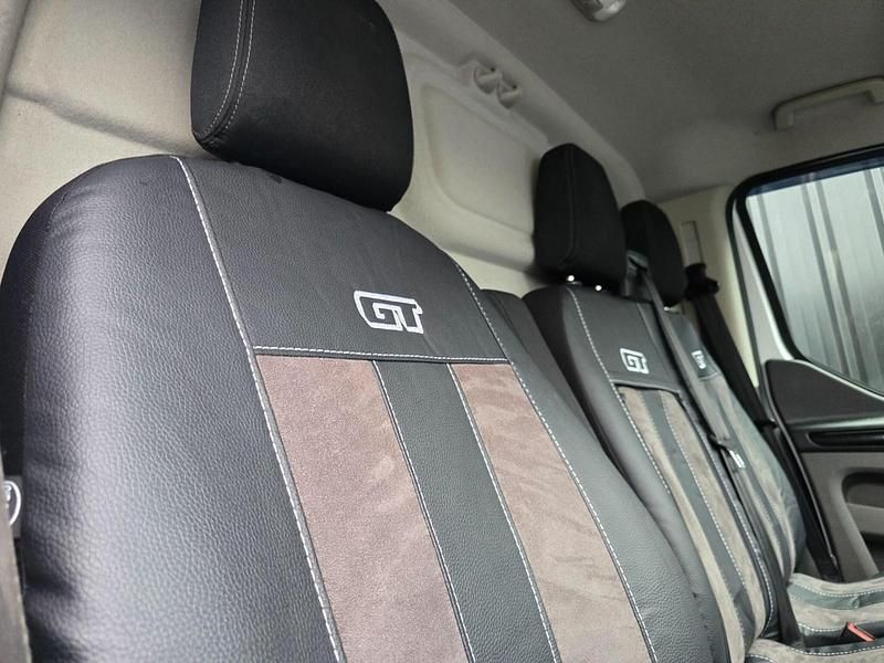 Used Ford Transit Custom Limited 130 HP (95 kW) 2021 White Van