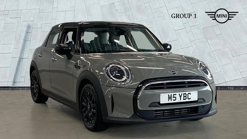 Begagnad Mini Cooper Classic 134 HK (98 kW) 2022 Grå Halvkombi