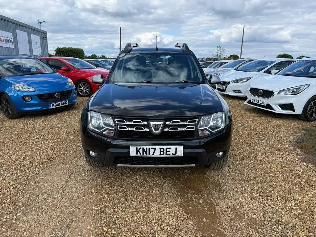 Usado Dacia Duster Prestige 110 CV (80 kW) 2017 Negro SUV
