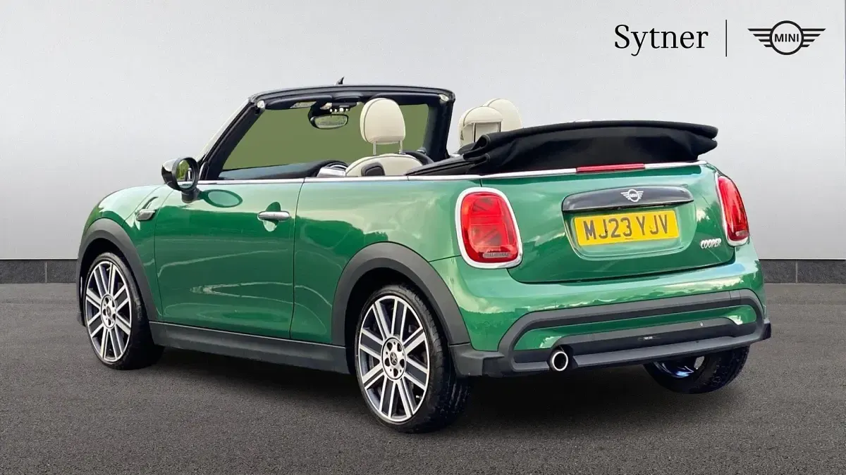 Used Mini Cooper Cabriolet Exclusive 134 HP (98 kW) 2023 Green Cabriolet