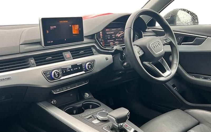 Usado Audi A4 Allroad Sport 190 HP (139 kW) 2018 Preto Carrinha