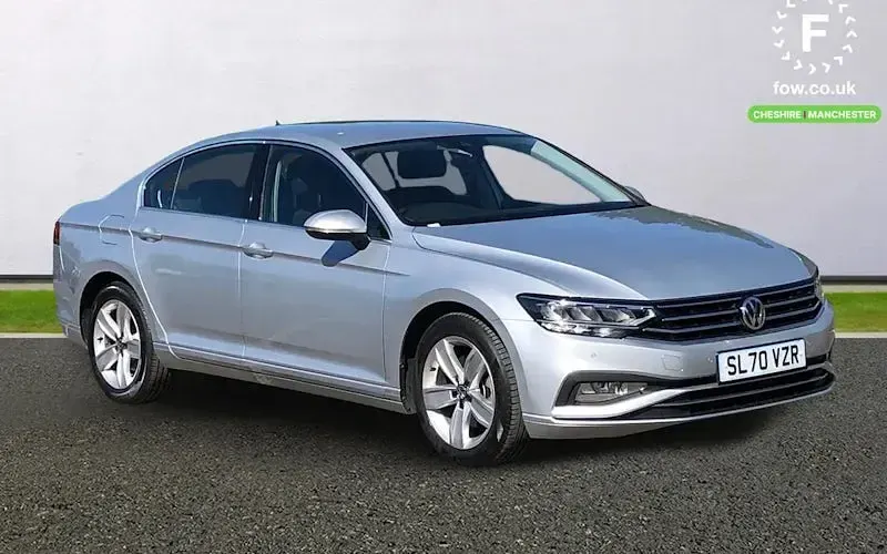Usado VW Passat SE 150 HP (110 kW) 2020 Sedan