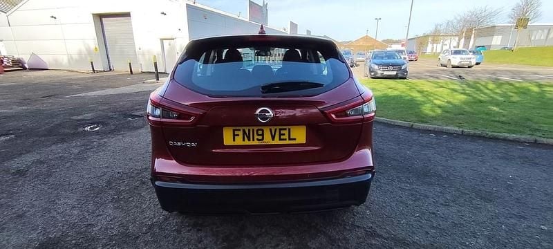 Used Nissan Qashqai Acenta Premium 140 HP (102 kW) 2019 Red SUV