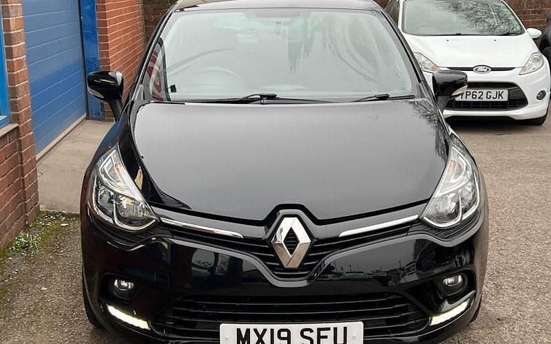Used Renault Clio IV Iconic 90 HP (66 kW) 2019 Black Hatchback