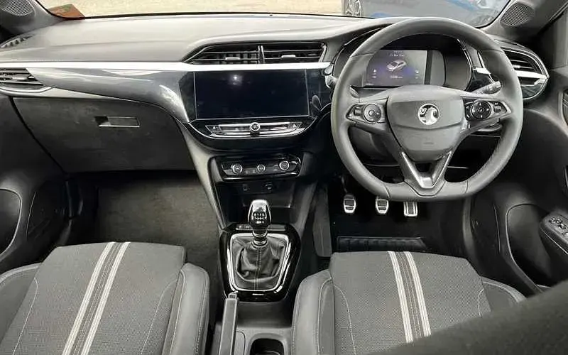 Used Vauxhall Corsa S 101 HP (74 kW) 2023 White Hatchback