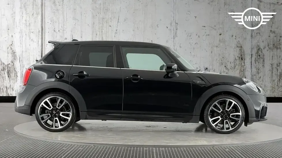 Usado Mini Cooper S Hatch 176 HP (129 kW) 2024 Preto Citadino