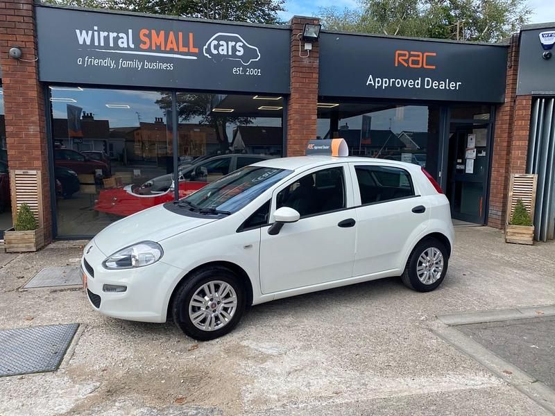 White Used 2015 Fiat Punto Pop Hatchback | £5,999 (Expensive) - Image 1/4