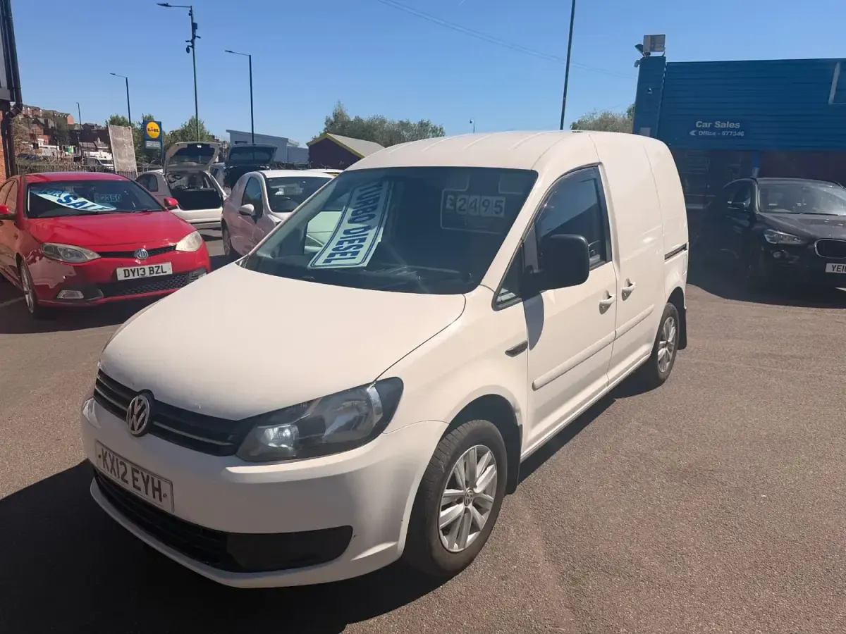 Used VW Caddy 102 HP (75 kW) 2012 White MPV