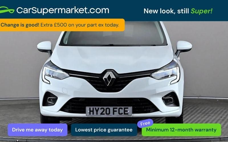 Used Renault Clio V Iconic 101 HP (74 kW) 2020 White Hatchback