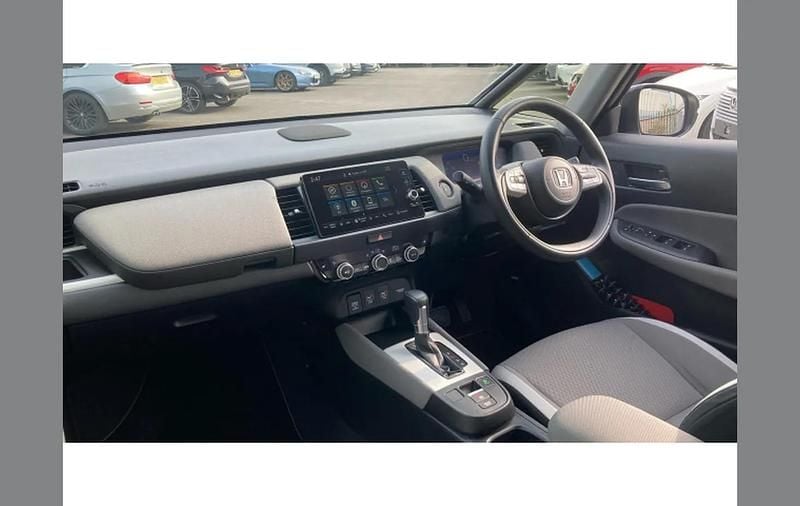 Used Honda Jazz Hybrid 109 HP (80 kW) 2021 White Hatchback