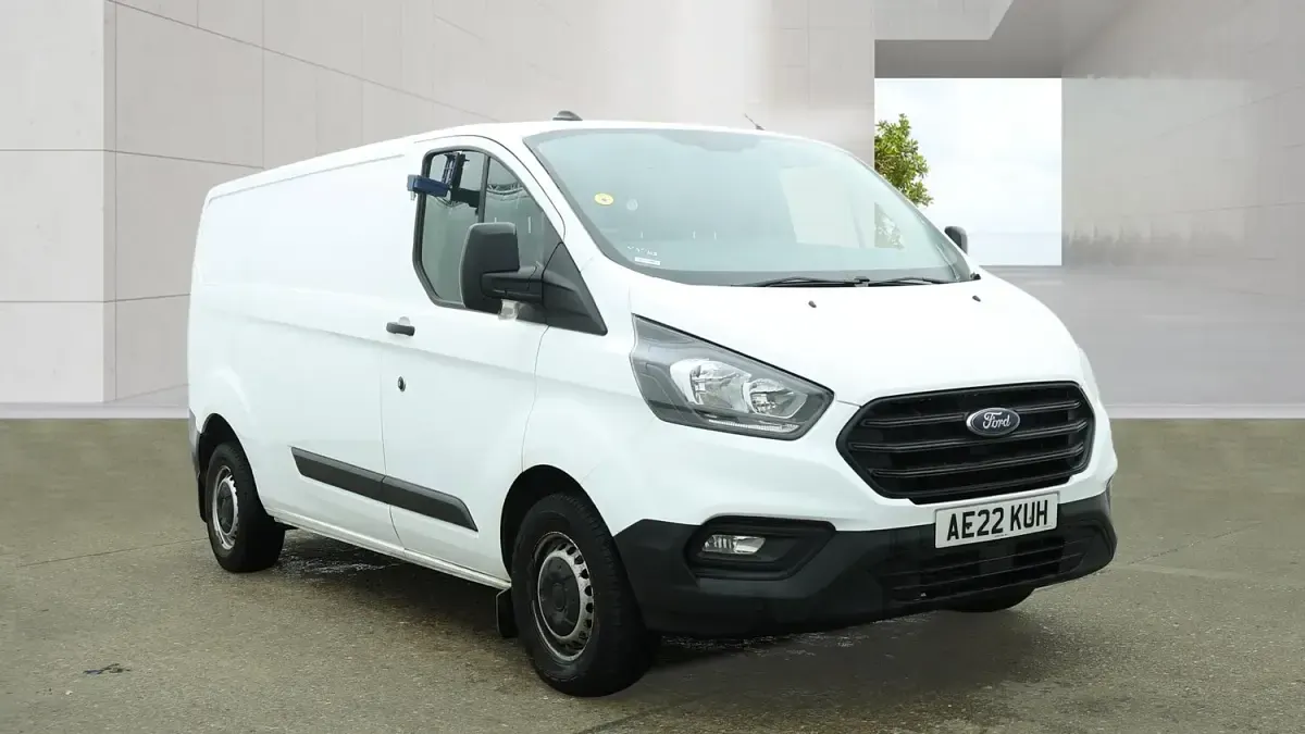 Used Ford Transit Custom 105 HP (77 kW) 2022 White Van