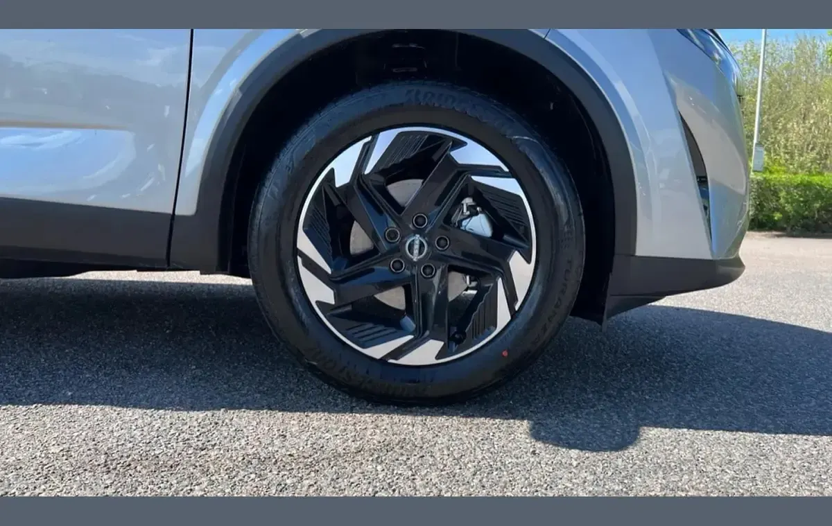 New Nissan Qashqai N-Connecta 138 HP (101 kW) 2026 Silver SUV