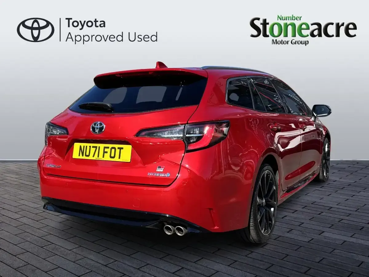 Used Toyota Corolla Sport 184 HP (135 kW) 2021 Red Estate