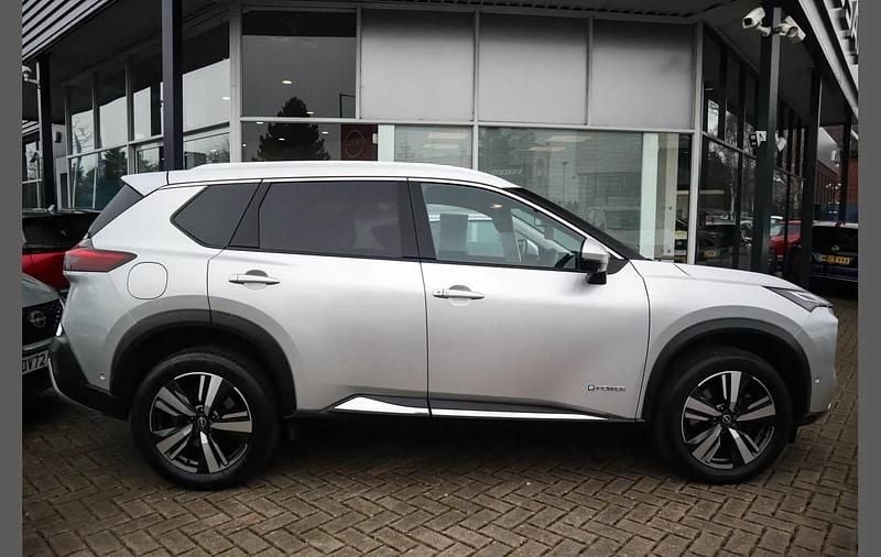 Used Nissan X-Trail Tekna 155 HP (114 kW) 2024 Silver SUV