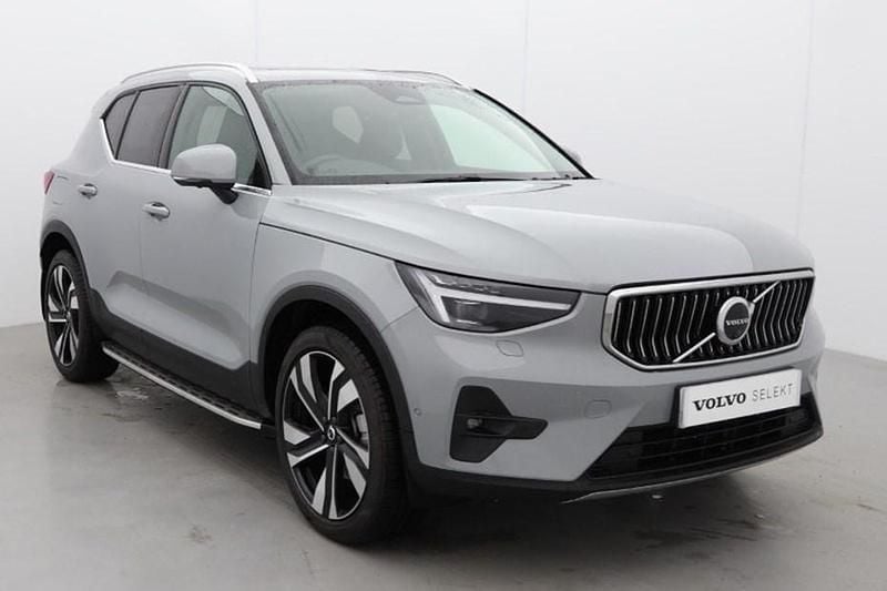 Grey New 2025 Volvo XC40 Ultra SUV | £37,495 (Good price) - Image 1/1
