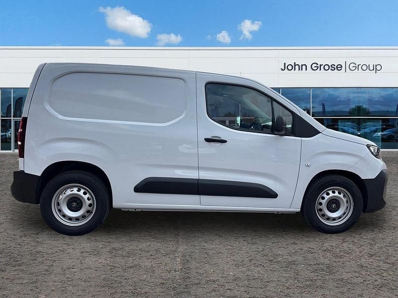 New Citroën e-Berlingo 100 kW (136 HP) 2026 White MPV