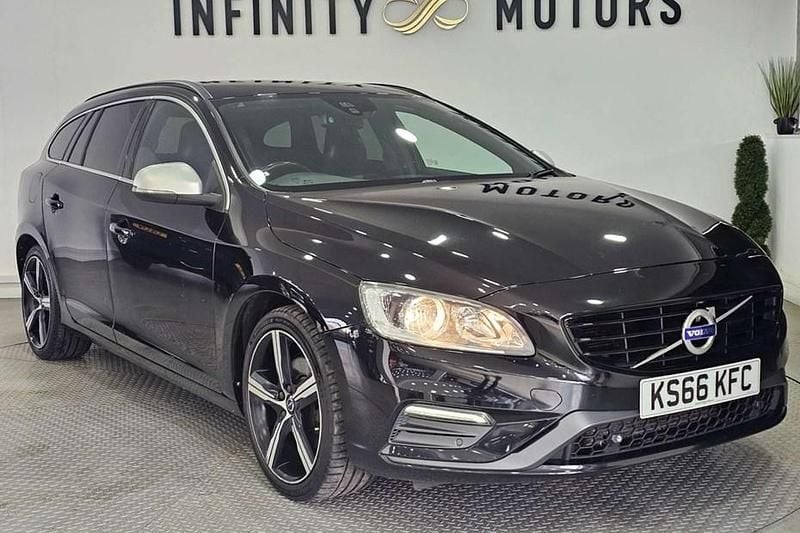 Used Volvo V60 R-Design 150 HP (110 kW) 2016 Black Estate