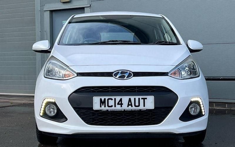 Used Hyundai i10 Premium 87 HP (63 kW) 2016 Hatchback