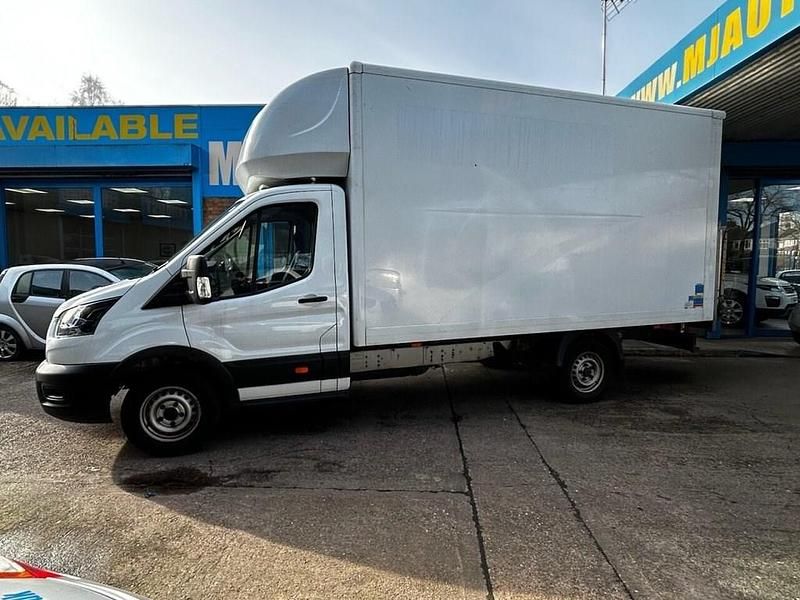 Usado Ford Transit S 130 HP (95 kW) 2022 Branco Van