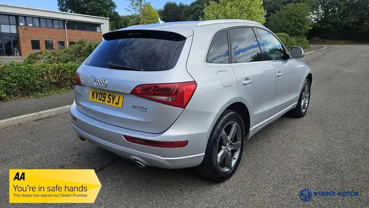 Used Audi Q5 Comfort 237 HP (174 kW) 2009 Silver SUV