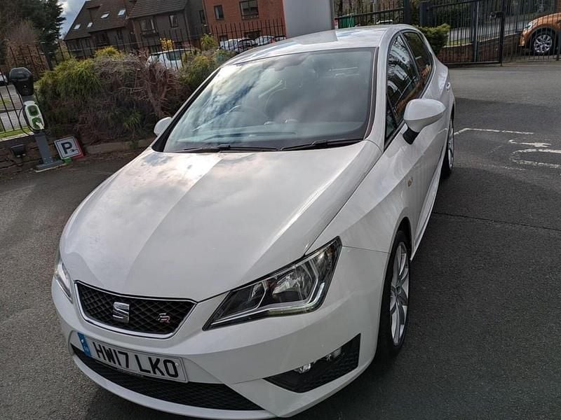 Usado Seat Ibiza FR 90 HP (66 kW) 2017 Branco Citadino