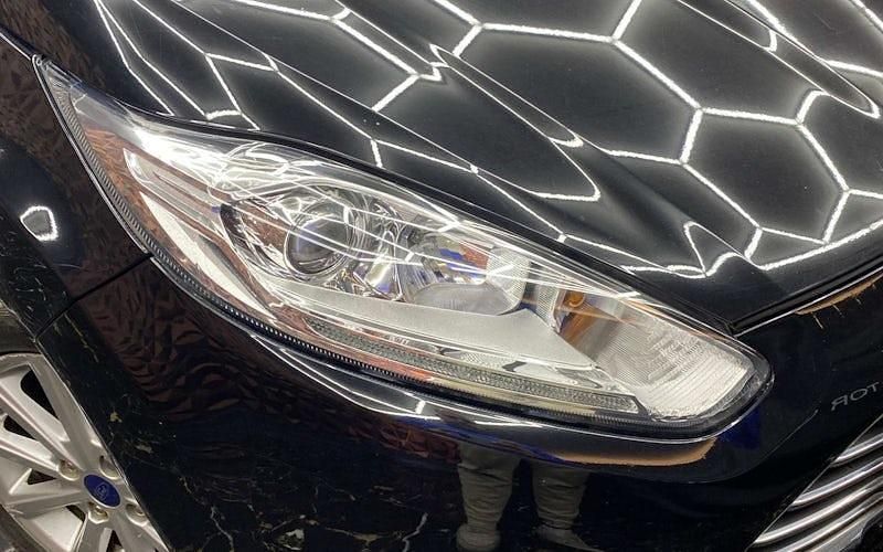 Used Ford Fiesta Titanium 101 HP (74 kW) 2017 Black Hatchback