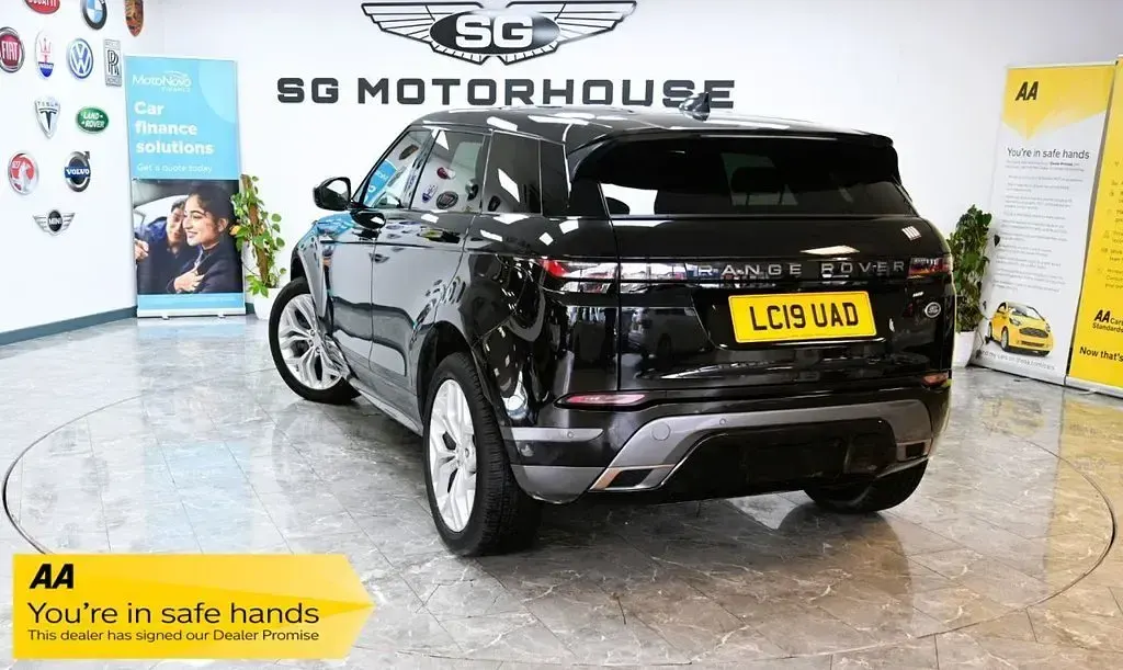 Used Land Rover Range Rover evoque R-Dynamic 200 HP (147 kW) 2019 Black SUV