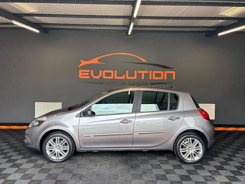 Usado Renault Clio II Dynamique 2011 Cinzento Citadino