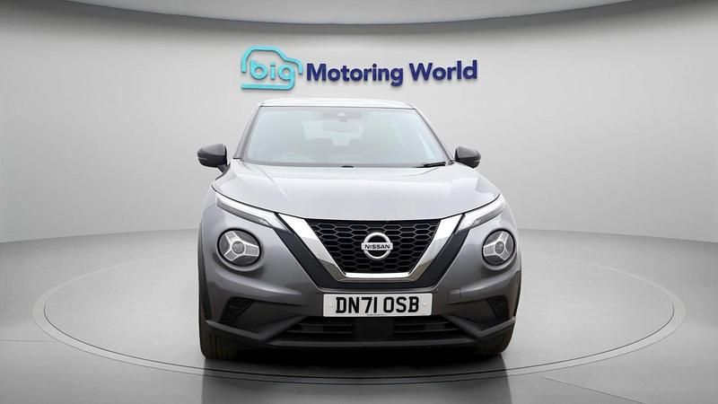 Used Nissan Juke N-Connecta 114 HP (83 kW) 2022 Grey SUV