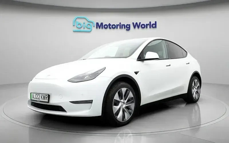 Used Tesla Model Y Long Range AWD 286 kW (389 HP) 2025 SUV
