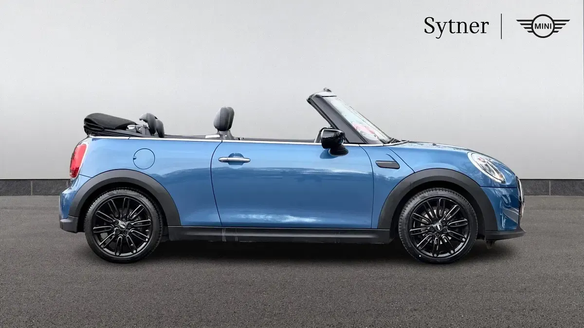 Used Mini Cooper Cabriolet Exclusive 134 HP (98 kW) 2022 Blue Cabriolet