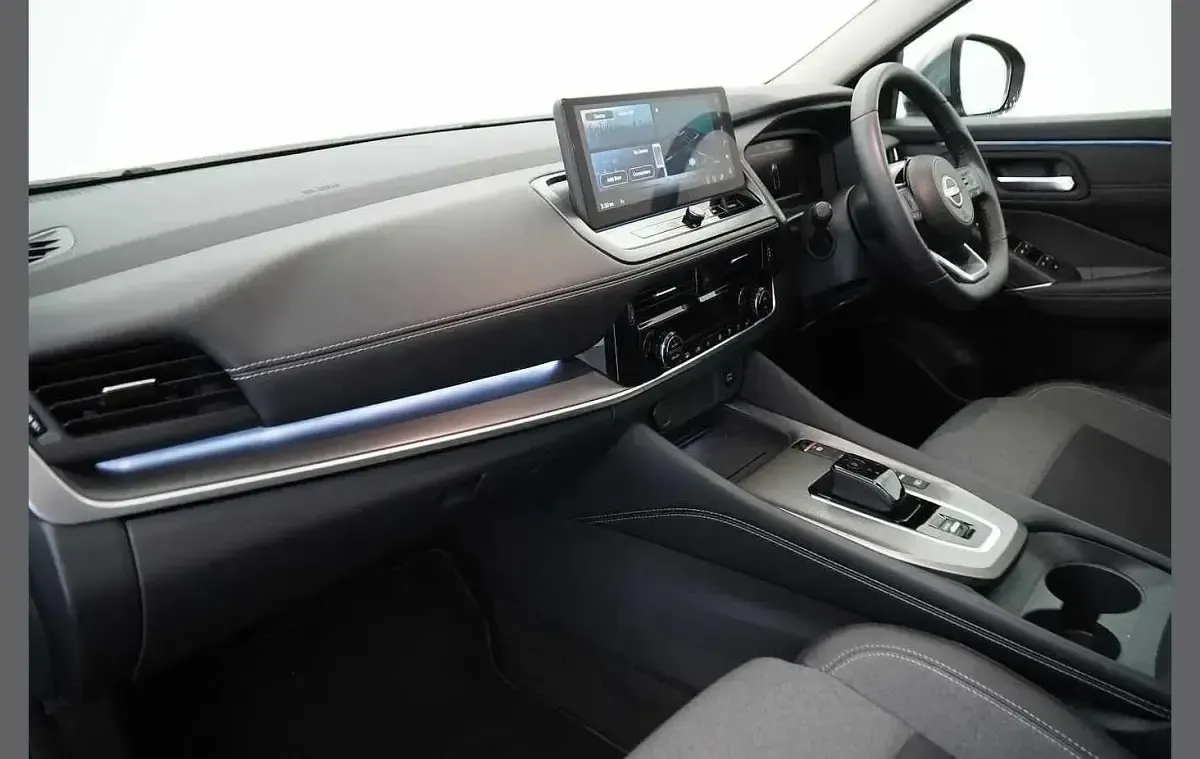 Used Nissan Qashqai N-Connecta 187 HP (137 kW) 2025 Grey SUV
