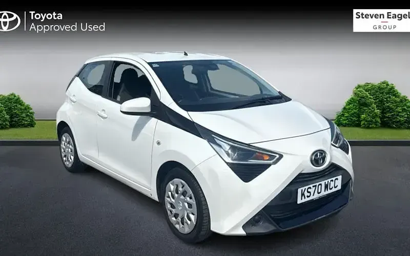 Used Toyota Aygo X-play 72 HP (52 kW) 2021 Hatchback