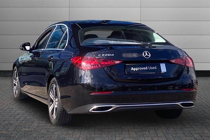 Usado Mercedes C220 200 CV (147 kW) 2022 Negro Berlina