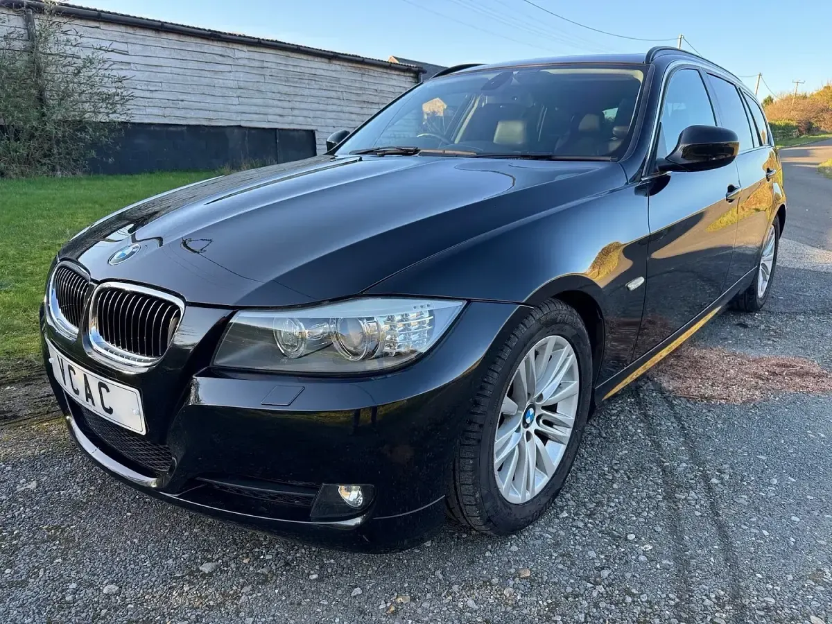 Used BMW 325 2011 Black Estate